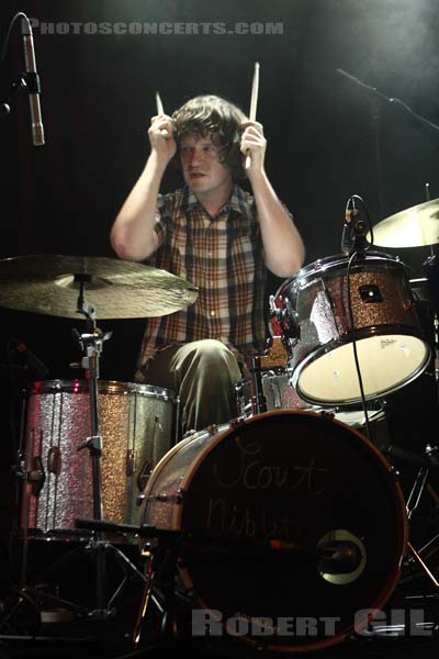 SCOUT NIBLETT - 2008-05-24 - PARIS - La Maroquinerie - 